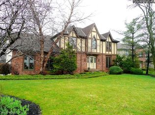 20318 Beechwood Ln, Strongsville, OH