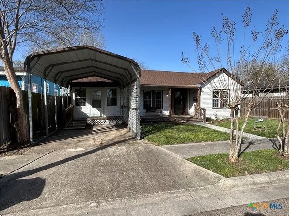 1410 Harry St, Victoria, TX 77901