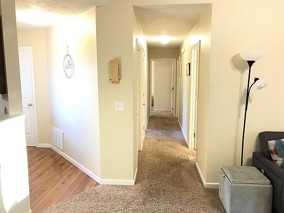 4th image of 2701 Reynolds Dr