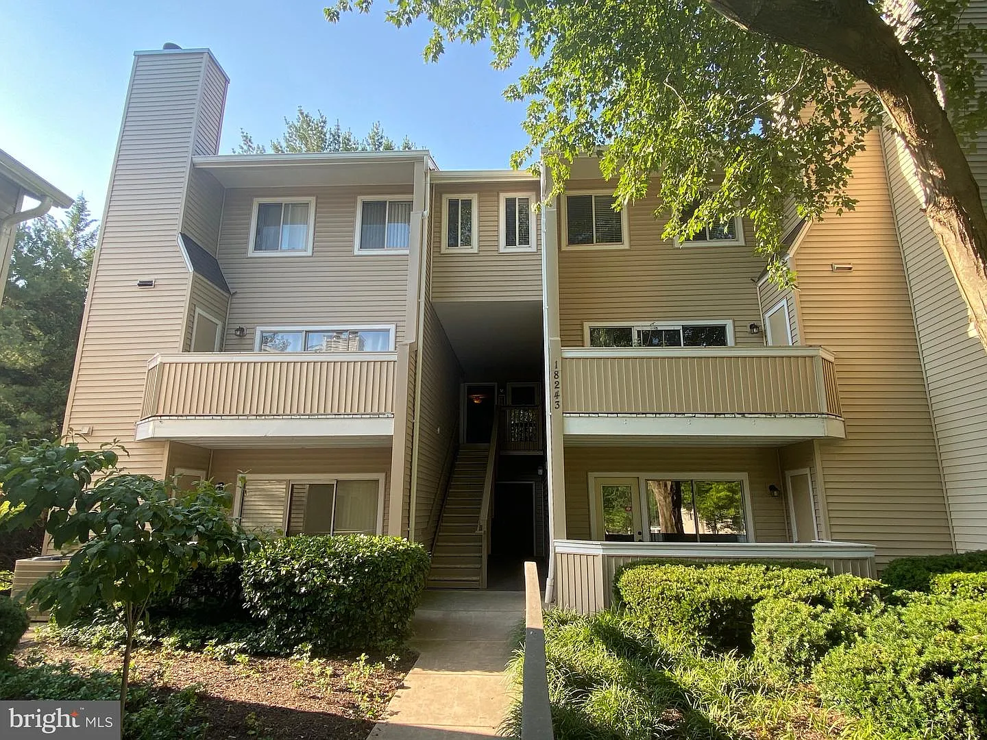 18243 Swiss Cir APT 1-19 photo 1