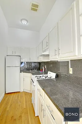 Rented by Bond New York | media 18