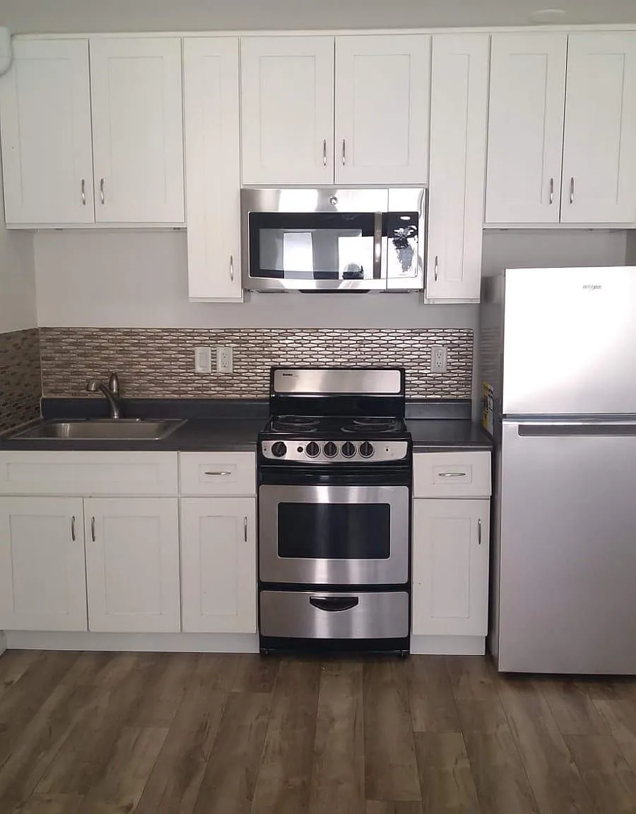 1233 Gordon St — Photo 1