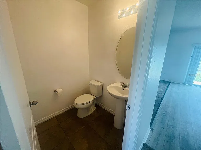 16616 Broadford Ln — Photo 6