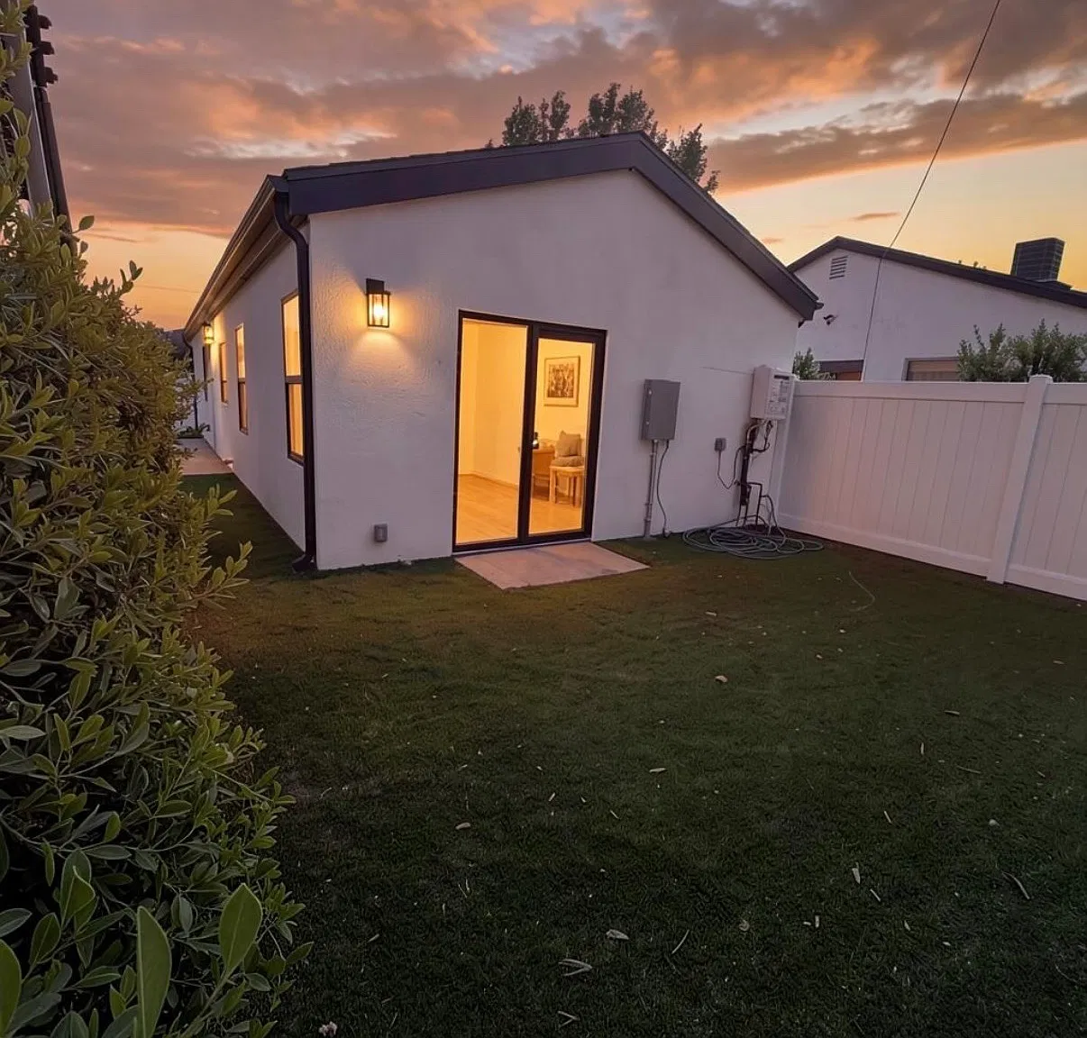 Genesta Ave, Van Nuys — Photo 1