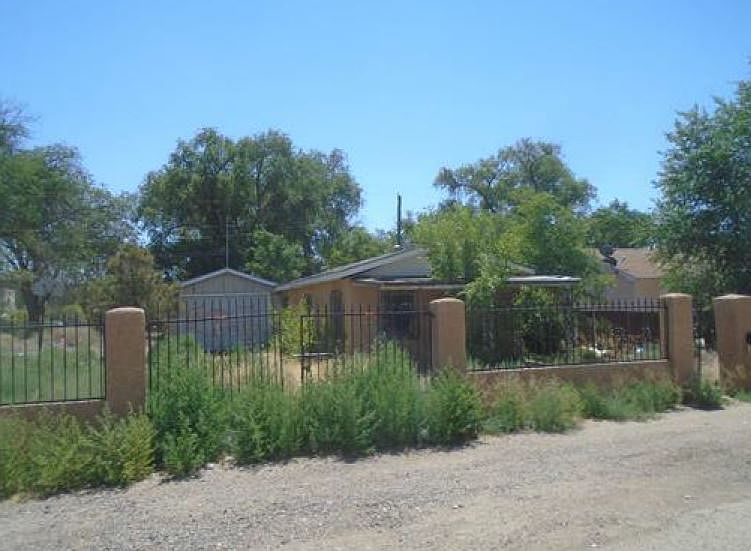 1st image of 110 Barcelona Cir SW