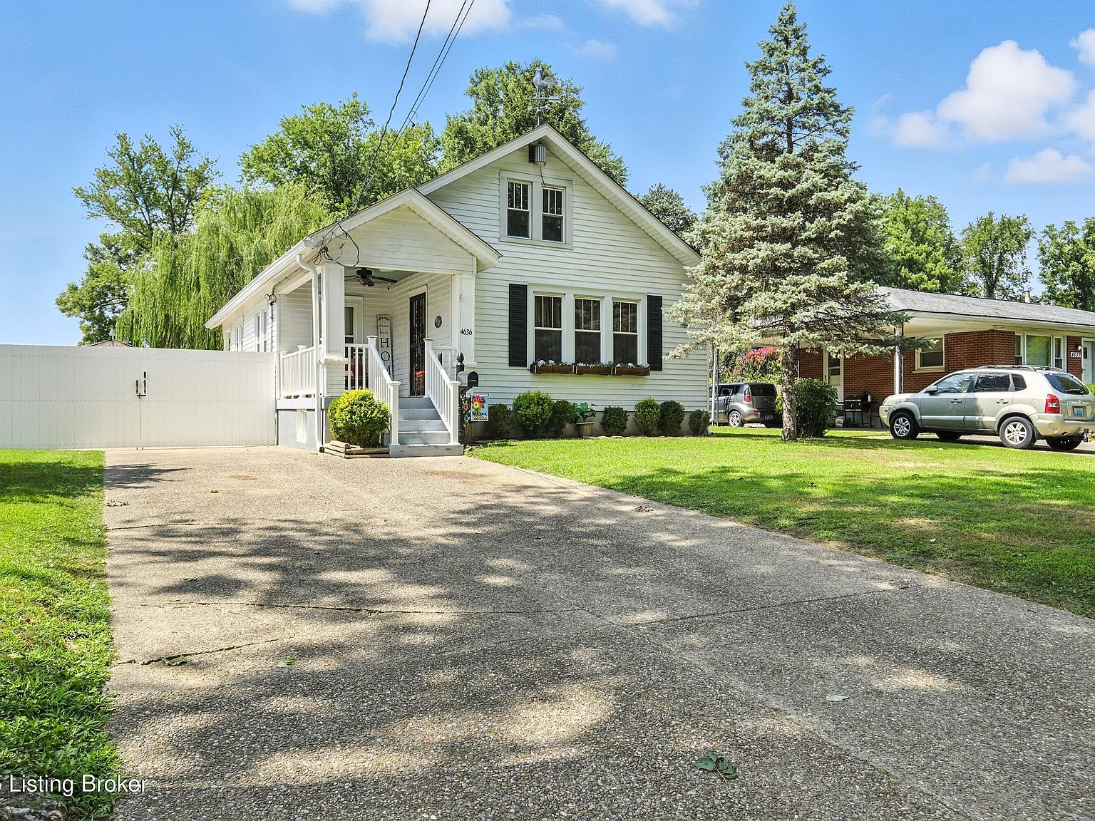 4636 Hillside Dr, Shively, KY 40216 | Zillow
