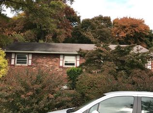 16 Dempsey Dr, Newark, DE 19713