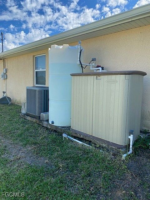 1st image of 4218 NE 20th Ct #4218