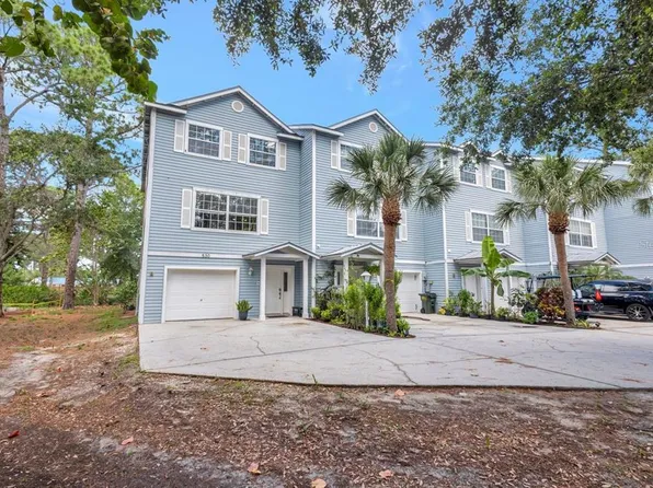 530 Ryans Woods Ln, Palm Harbor, FL 34683