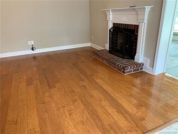 4th image of 849 Treva Anne Dr SW