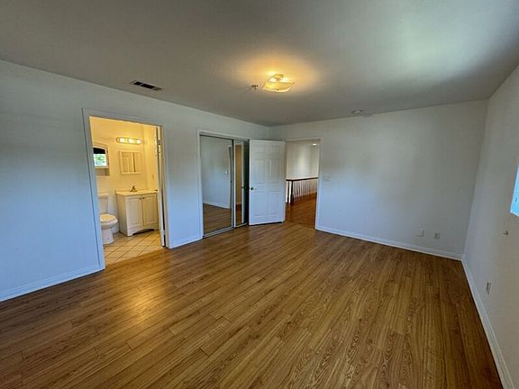 3rd image of 1927 Cloverfield Blvd APT 1