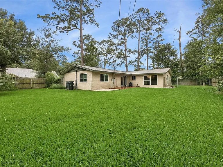 3711 Manor Ln — Photo 20