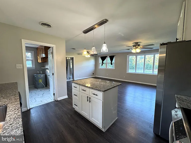 3925 Senior Ln — Photo 7