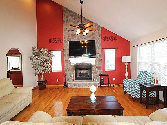 5th image of 455 Pebble Creek Dr