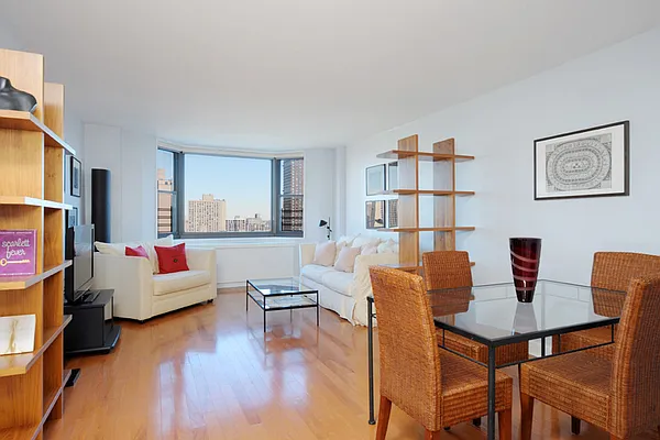 Sold by Stribling | media 2