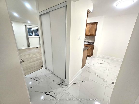 5th image of 141 Galloway Rd Unit 36