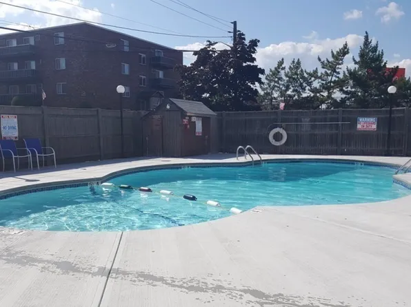 175 Ward St APT 50, Revere, MA 02151
