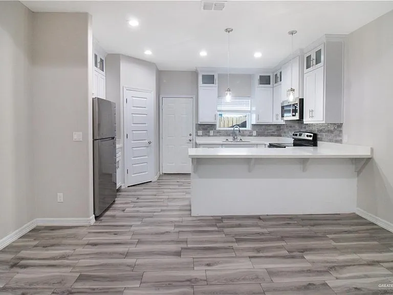 1634 Playa Dr #4 — Photo 3