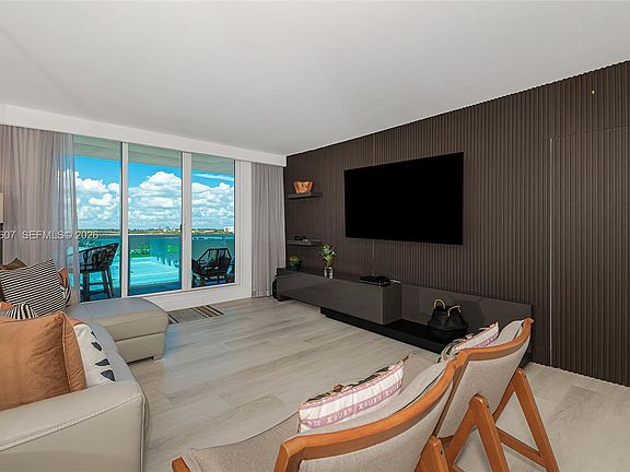 3rd image of 2301 Collins Ave APT 1134