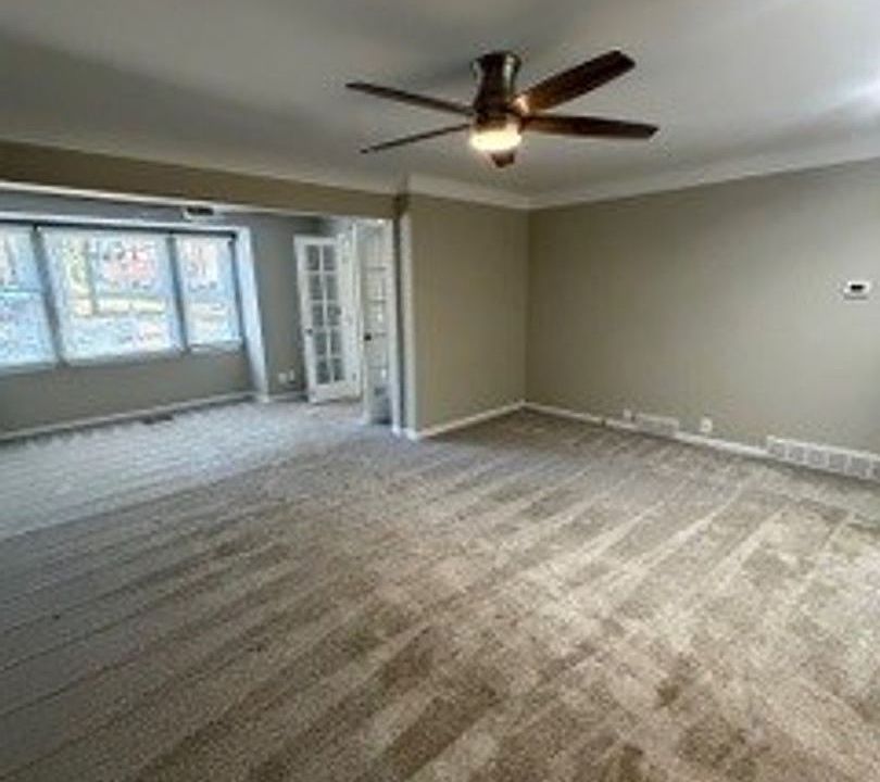 659 Beardslee Dr, photo 3