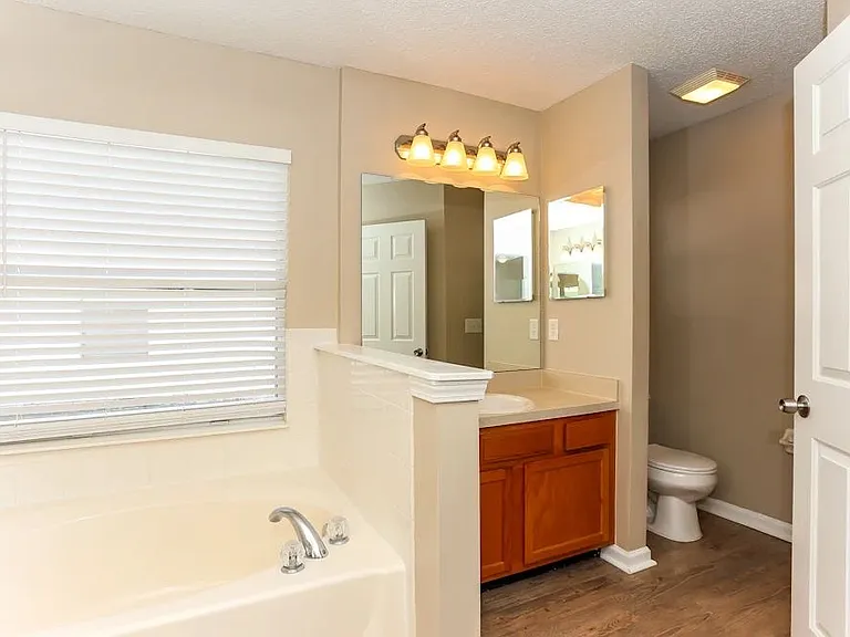 10938 Apple Blossom Trl E — Photo 5