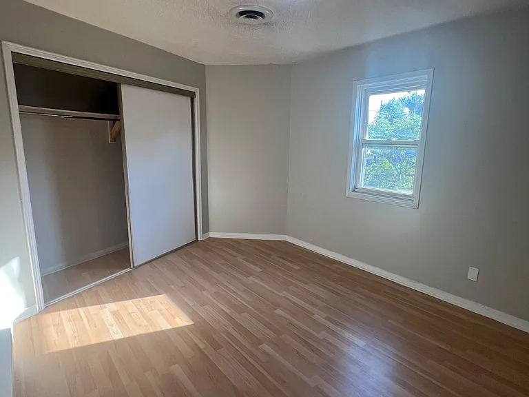 1569A Kingston Rd — Photo 10