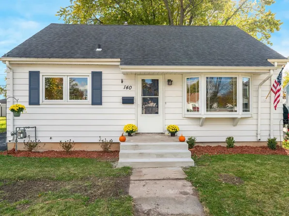 140 W Cecil St, Neenah, WI 54956