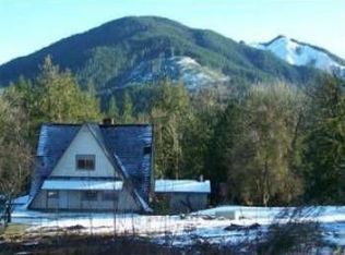 28009 Lake Cavanaugh Rd, Mount Vernon, WA 98274