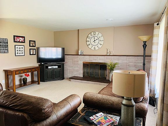 2nd image of 8495 Cranwood Dr