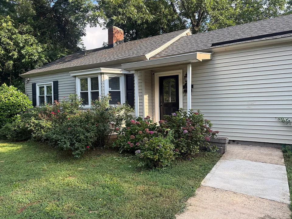 109 Buist Ave