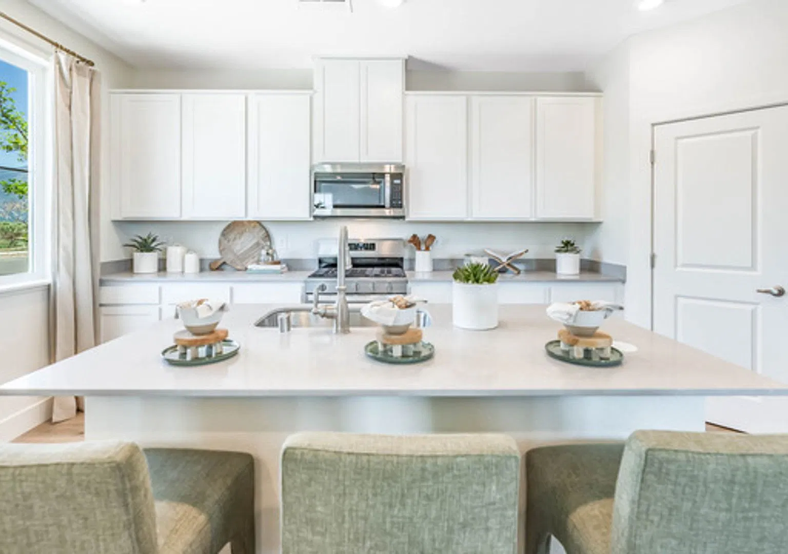 Beautiful New Townhome in Minden! — Photo 3
