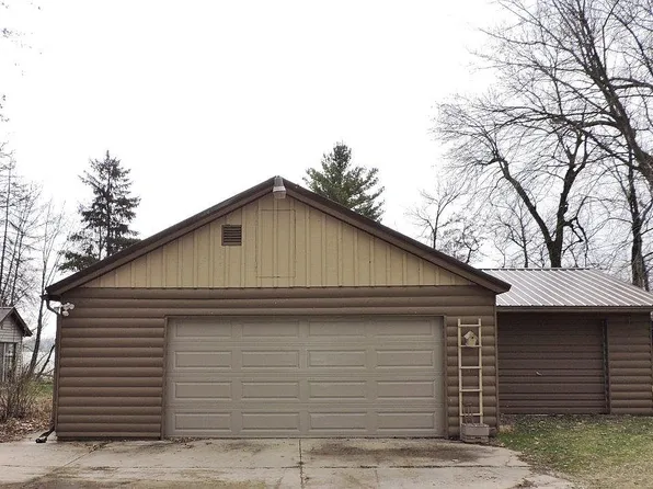 N2426 Linden Point Rd, Weyauwega, WI 54983