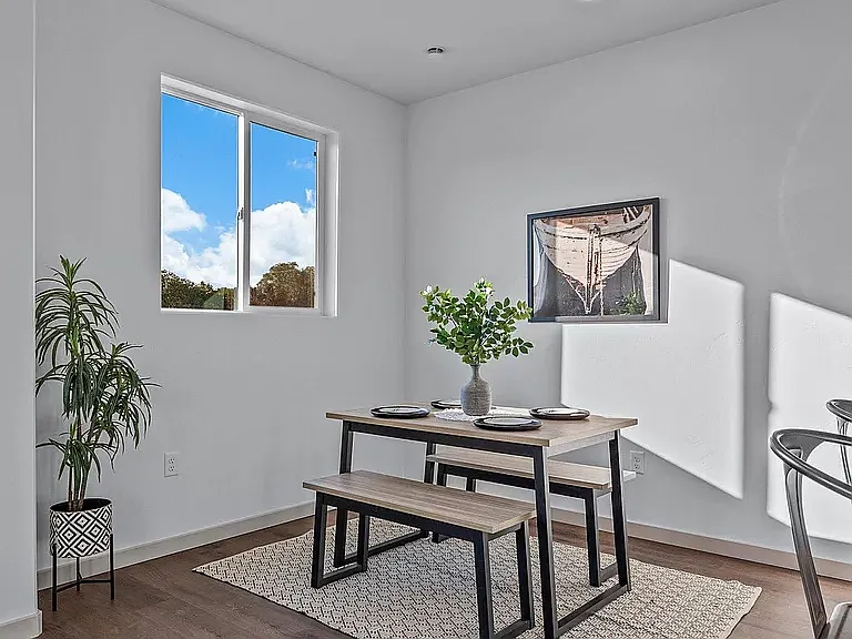 2786 Caspian Way #B — Photo 8