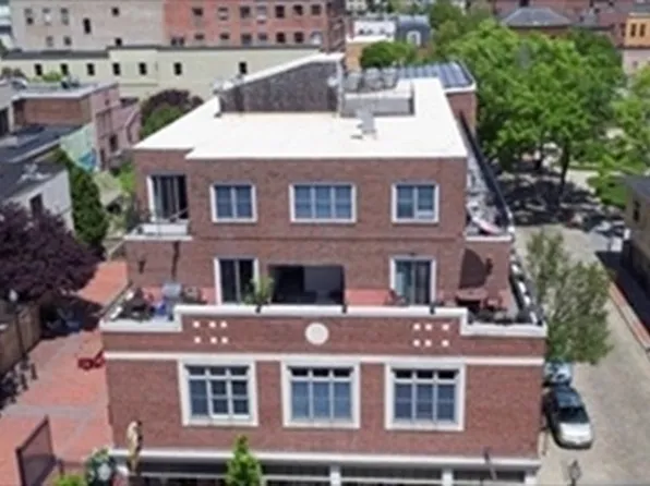 145 Union St APT 8, New Bedford, MA 02740