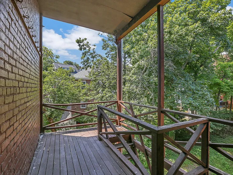 34 Winchester St — Photo 3