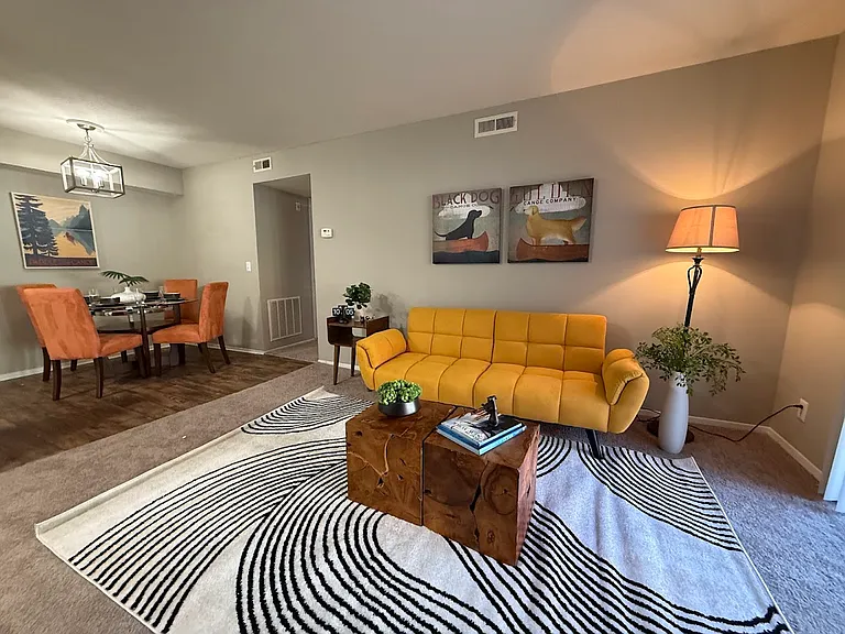 The Summit Apartments — Photo 41