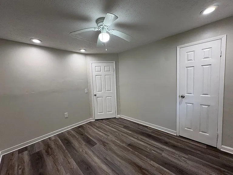 649 Maplewood Ave — Photo 9