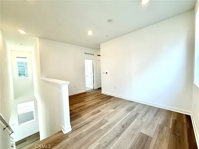 4553 S Patterson Paseo — Photo 6