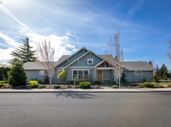 905 Roberts Dr, Hood River, OR 97031