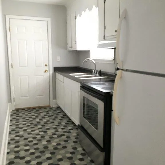 921 Texas St — Photo 11