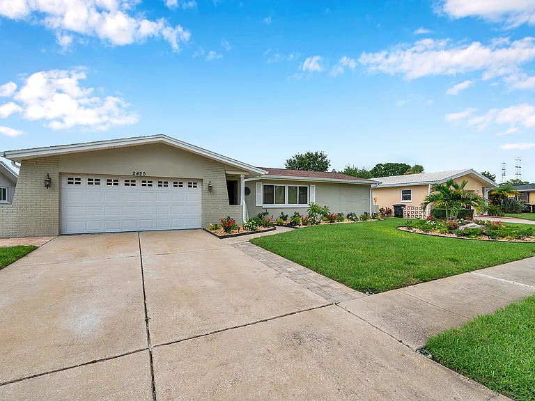 2420 Fairbanks Dr — Photo 20