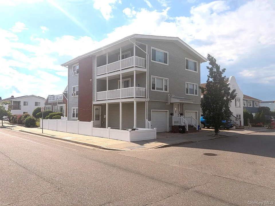 101 Harding Ave #2