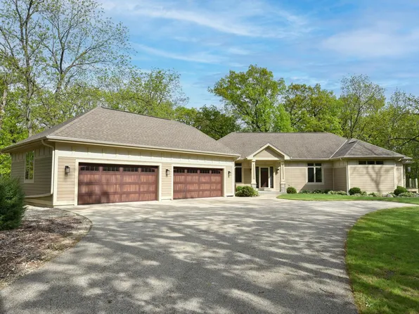 1940 Hillside COURT, Delafield, WI 53018