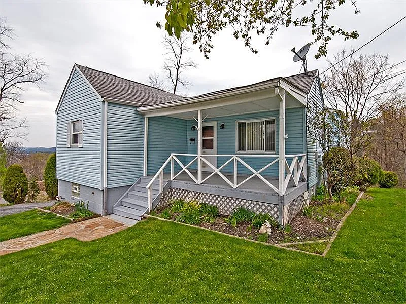 170 Saint Rose Pl photo 1