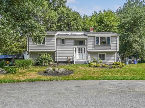37 Slade St, Swansea, MA 02777