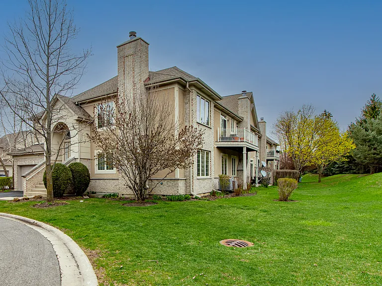 6 Beaconsfield Ct — Photo 21