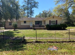 13370 Center Ave, Bayou La Batre, AL 36509