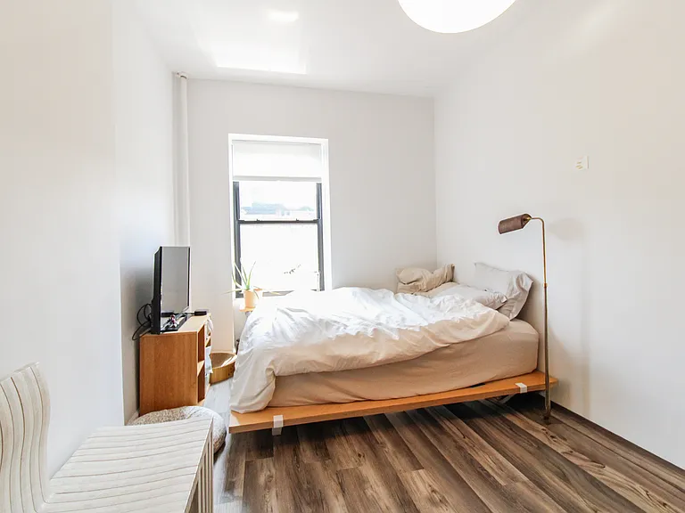 145 Amity St #5 — Photo 5