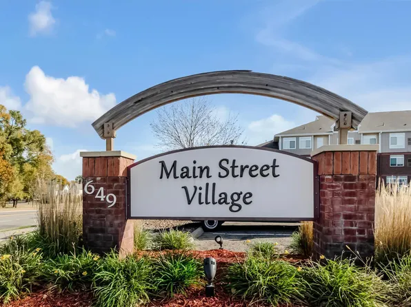 649 Old Highway 8 NW APT 431, New Brighton, MN 55112