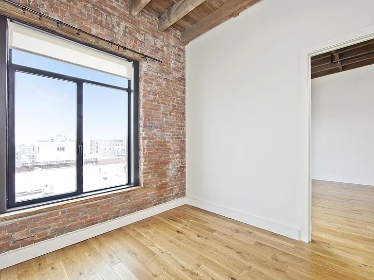139 N 10th St #4G — Photo 5